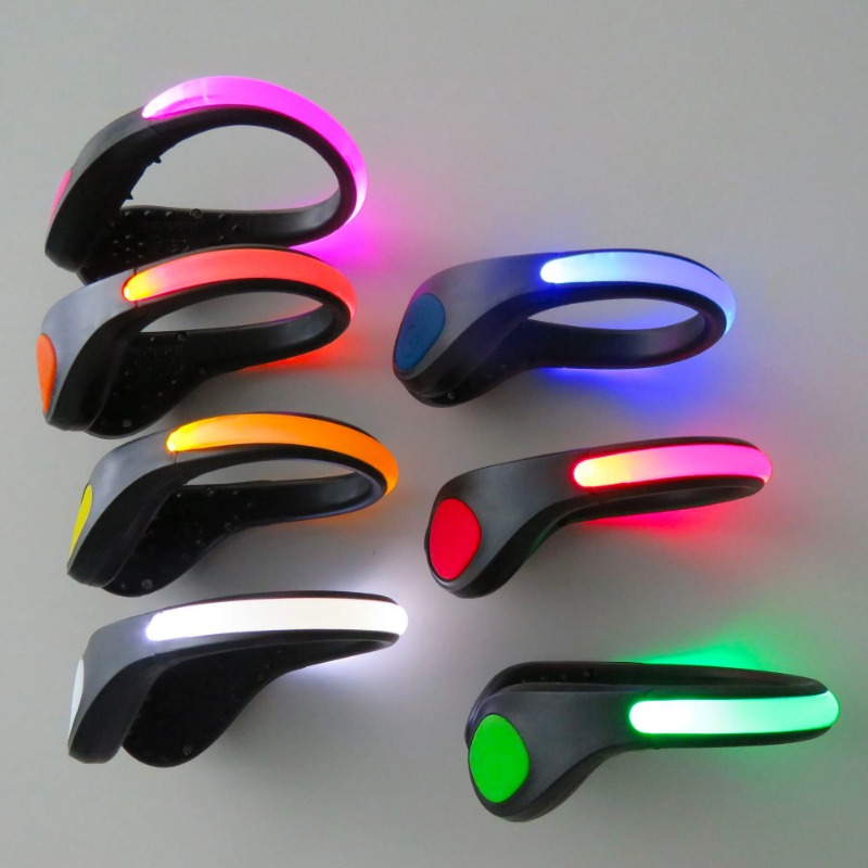 ضوء مشبك حذاء مضيء جديد بتقنية - مراجعة Cycling Shoe Covers وسعره