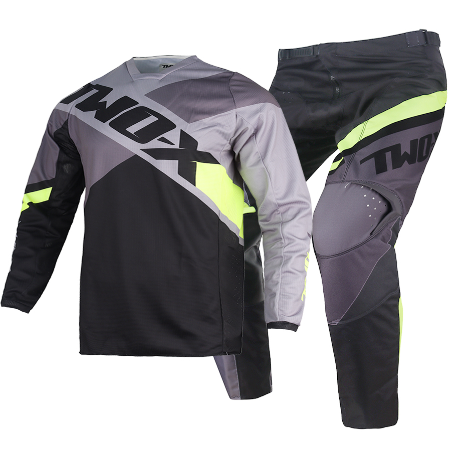 طقم ملابس جديد للدراجات الناري - مراجعة Cycling Gear Kit وسعره
